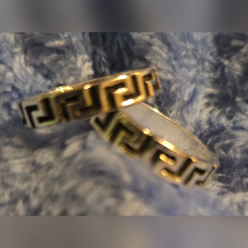 Gold Geometric Patterned Rings NWOT - Picture 1 of 2